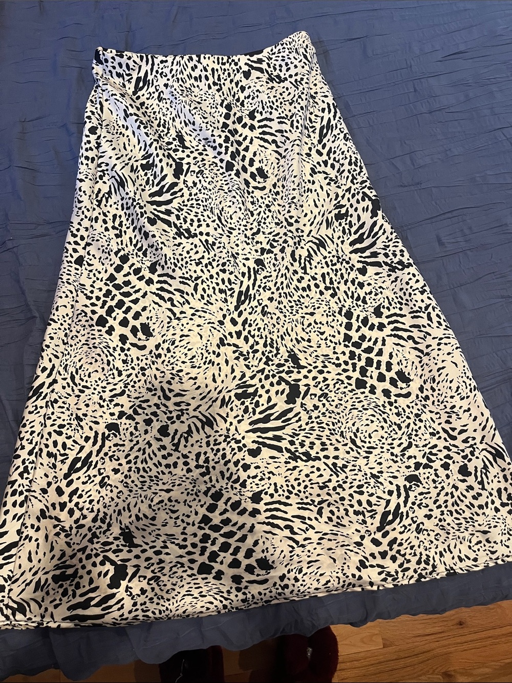 Black and White Animal Print Midi satin Skirt
